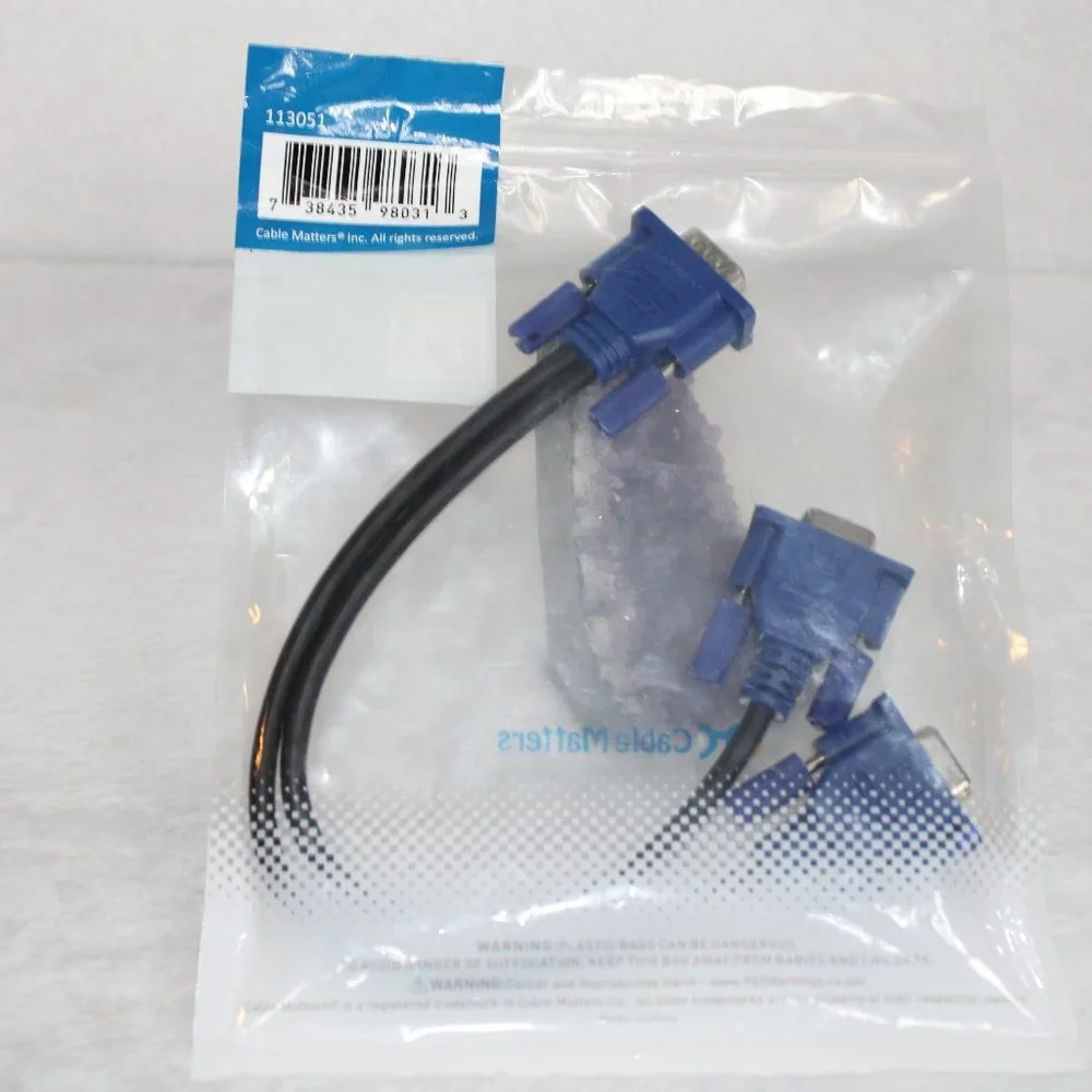 Cable Matters VGA Monitor Y-Splitter Cable for Screen Duplication -1 Foot 113051
